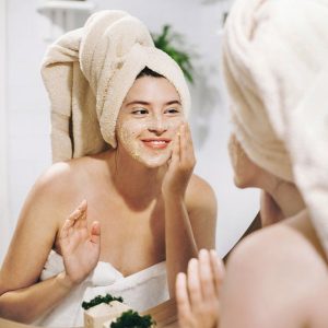 DIY Facial Massage for An Instant Facelift