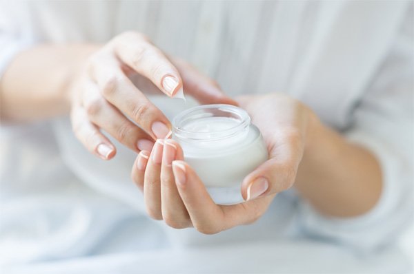 Moisturizing Hands with Organic Cream