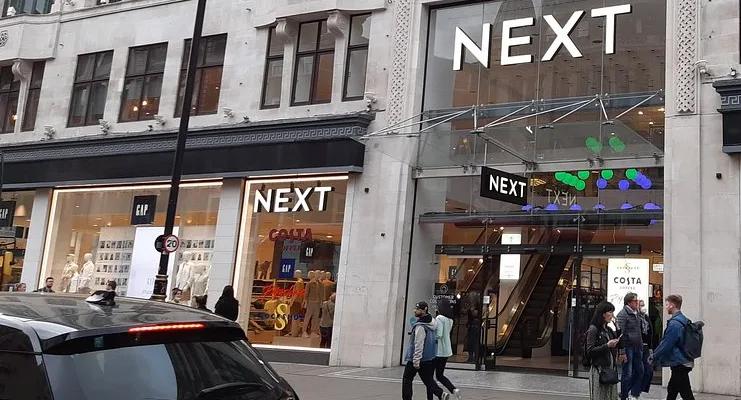 Shops Like Next to Find the Best Deals on the Latest Fashion