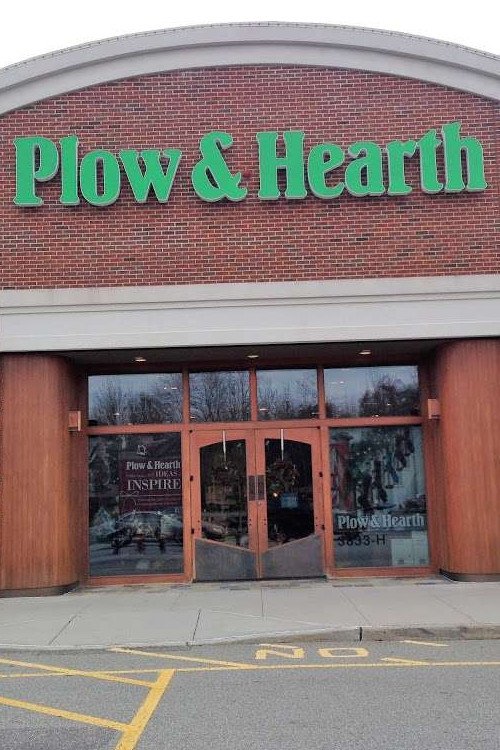 Websites and Stores Like Plow and Hearth