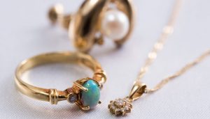 Best Online Stores For Women's Jewelry